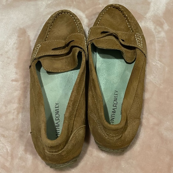 Cynthia Rowley suede loafers!! - Picture 2 of 4